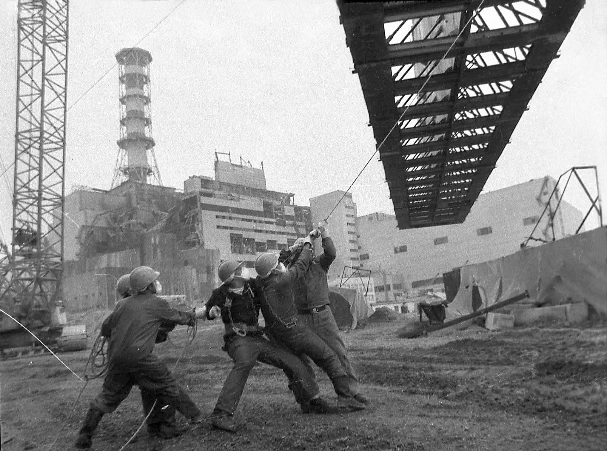 В каком году случилась чернобыльская катастрофа. Чернобыль АЭС 1986. Припять ЧАЭС 1986. Чернобыль 26.04.1986. Чернобыль 1986 ликвидаторы.